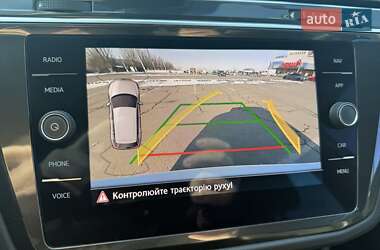 Внедорожник / Кроссовер Volkswagen Tiguan 2018 в 