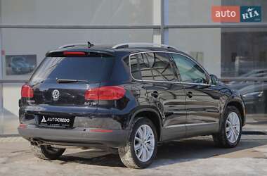 Внедорожник / Кроссовер Volkswagen Tiguan 2012 в 