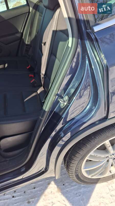 Внедорожник / Кроссовер Volkswagen Tiguan 2015 в Ворзеле