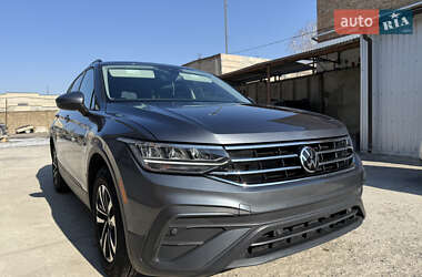 Позашляховик / Кросовер Volkswagen Tiguan 2023 в 