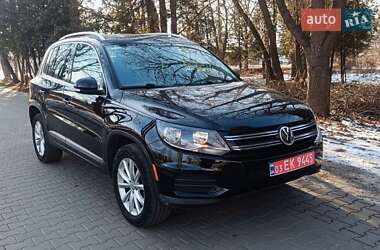 Внедорожник / Кроссовер Volkswagen Tiguan 2016 в Луцке