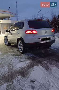 Внедорожник / Кроссовер Volkswagen Tiguan 2015 в Казатине