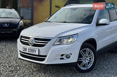Внедорожник / Кроссовер Volkswagen Tiguan 2010 в 