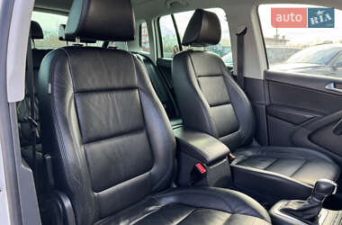 Внедорожник / Кроссовер Volkswagen Tiguan 2010 в 