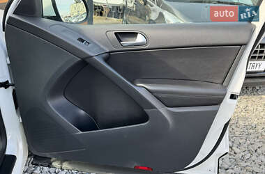 Внедорожник / Кроссовер Volkswagen Tiguan 2010 в 