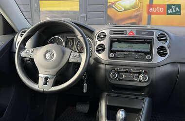 Внедорожник / Кроссовер Volkswagen Tiguan 2010 в 