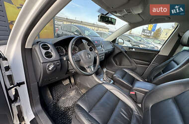 Внедорожник / Кроссовер Volkswagen Tiguan 2010 в 