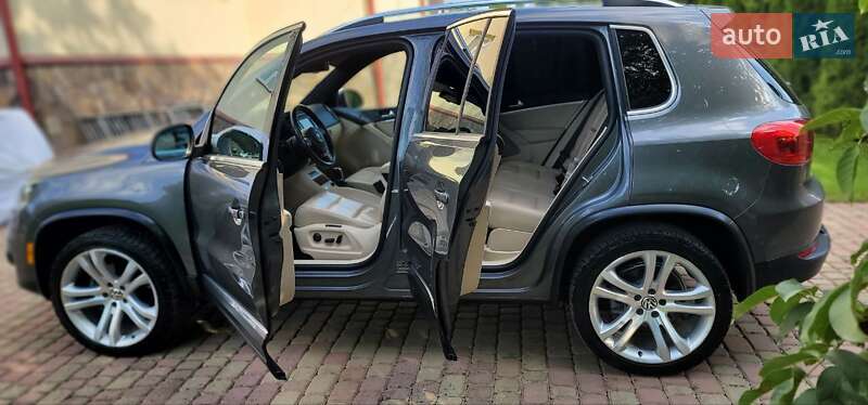 Volkswagen Tiguan 2012