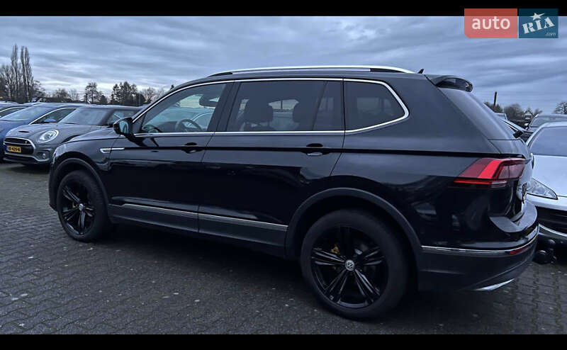 Внедорожник / Кроссовер Volkswagen Tiguan 2018 в Одессе
