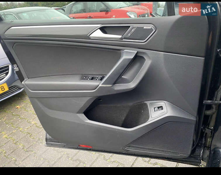 Внедорожник / Кроссовер Volkswagen Tiguan 2018 в Одессе