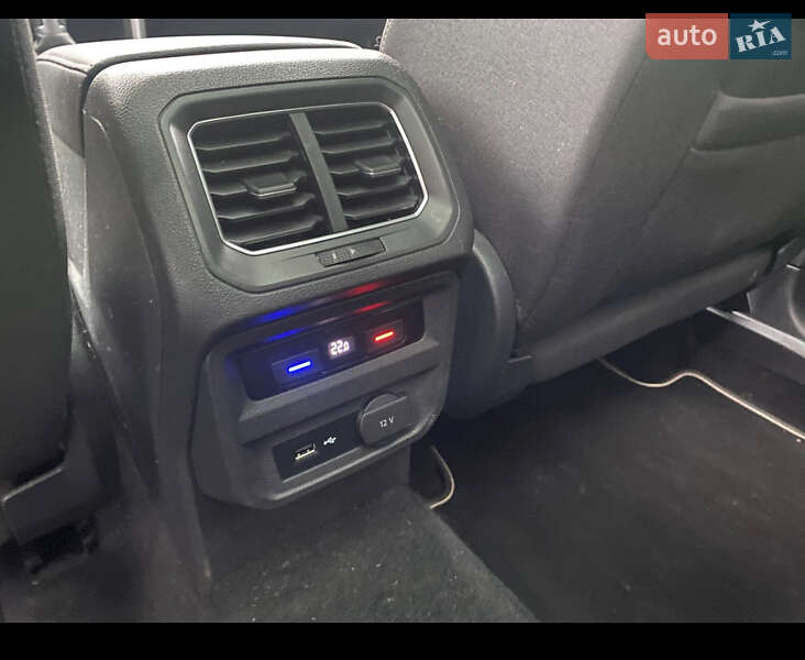 Внедорожник / Кроссовер Volkswagen Tiguan 2018 в Одессе