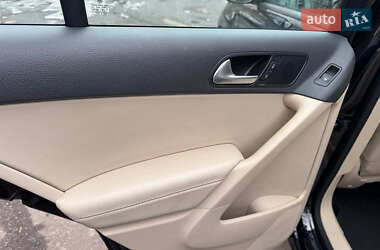 Внедорожник / Кроссовер Volkswagen Tiguan 2016 в 