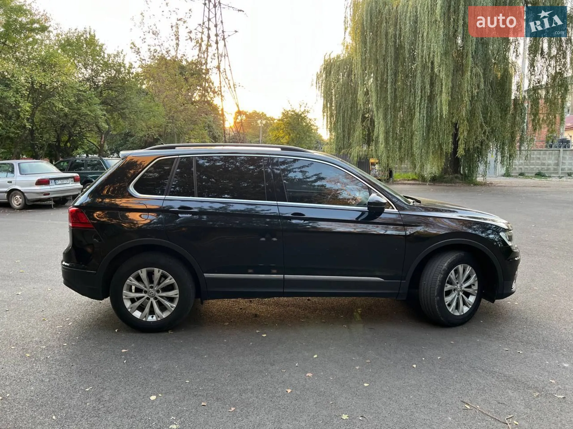 2016 Volkswagen Tiguan - мініатюра 14