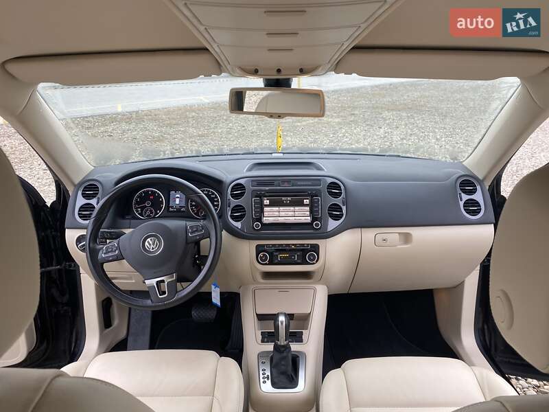 Позашляховик / Кросовер Volkswagen Tiguan 2013 в Чернівцях