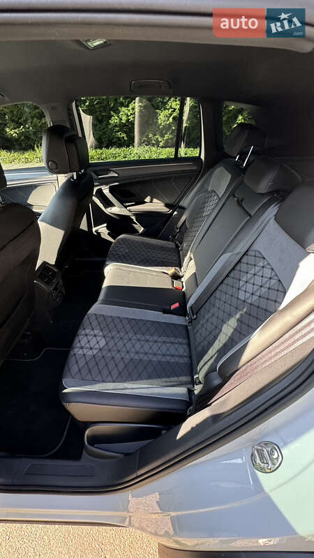 Внедорожник / Кроссовер Volkswagen Tiguan 2021 в Львове