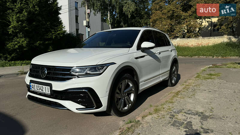 Внедорожник / Кроссовер Volkswagen Tiguan 2021 в Львове