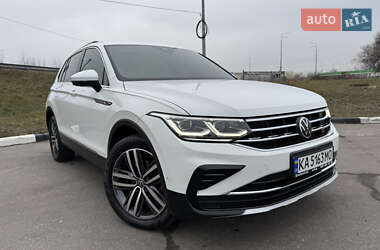 Позашляховик / Кросовер Volkswagen Tiguan 2022 в Києві