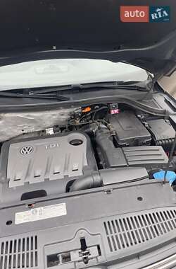 Внедорожник / Кроссовер Volkswagen Tiguan 2012 в 