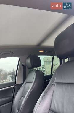 Внедорожник / Кроссовер Volkswagen Tiguan 2012 в 