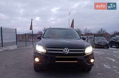 Внедорожник / Кроссовер Volkswagen Tiguan 2015 в Казатине