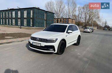 Внедорожник / Кроссовер Volkswagen Tiguan 2017 в Киеве