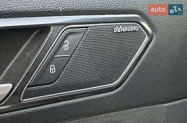 Внедорожник / Кроссовер Volkswagen Tiguan 2017 в 