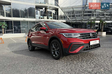 Внедорожник / Кроссовер Volkswagen Tiguan 2022 в Одессе