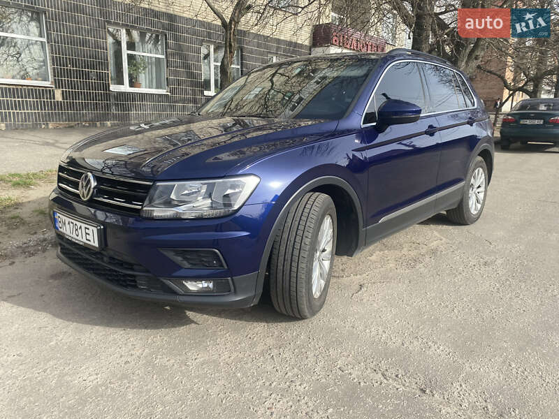 Внедорожник / Кроссовер Volkswagen Tiguan 2018 в 