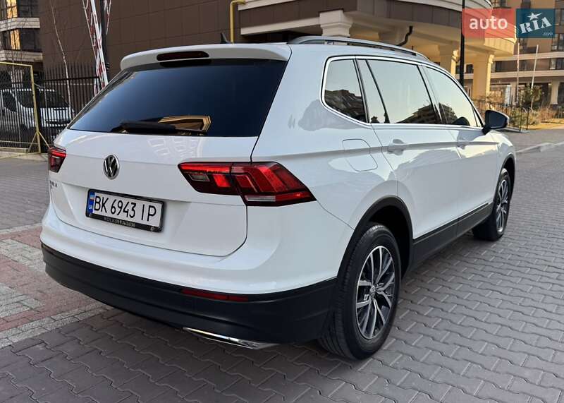 Внедорожник / Кроссовер Volkswagen Tiguan 2019 в Киеве