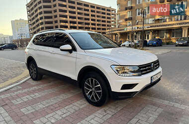 Внедорожник / Кроссовер Volkswagen Tiguan 2019 в Киеве