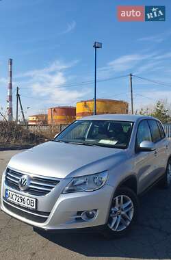 Внедорожник / Кроссовер Volkswagen Tiguan 2009 в Харькове