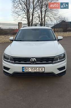 Внедорожник / Кроссовер Volkswagen Tiguan 2018 в 