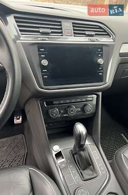 Позашляховик / Кросовер Volkswagen Tiguan 2020 в 