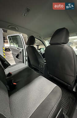 Внедорожник / Кроссовер Volkswagen Tiguan 2015 в 