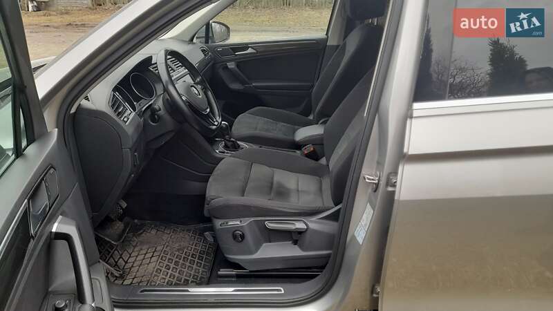 Внедорожник / Кроссовер Volkswagen Tiguan 2016 в Виннице