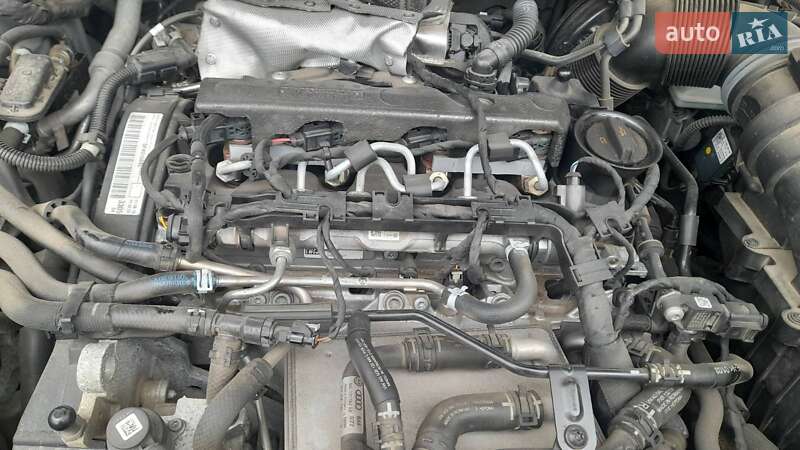 Внедорожник / Кроссовер Volkswagen Tiguan 2016 в Виннице