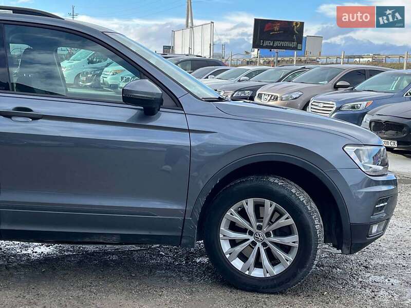 Внедорожник / Кроссовер Volkswagen Tiguan 2018 в Львове