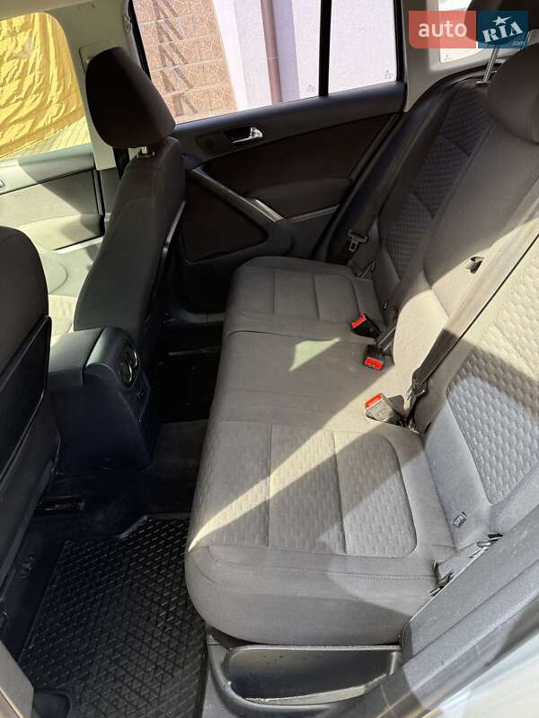 Внедорожник / Кроссовер Volkswagen Tiguan 2009 в Тячеве