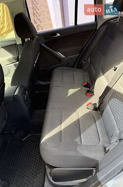 Позашляховик / Кросовер Volkswagen Tiguan 2009 в 