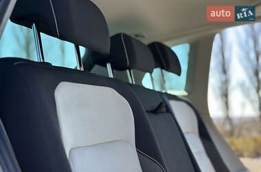 Внедорожник / Кроссовер Volkswagen Tiguan 2016 в 