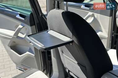 Внедорожник / Кроссовер Volkswagen Tiguan 2016 в 