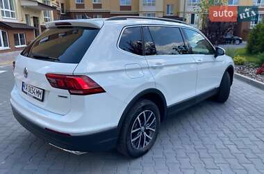 Внедорожник / Кроссовер Volkswagen Tiguan 2020 в Киеве