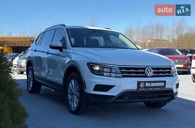 Внедорожник / Кроссовер Volkswagen Tiguan 2018 в 