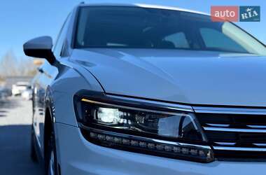 Внедорожник / Кроссовер Volkswagen Tiguan 2018 в 