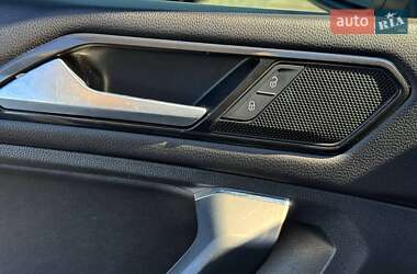 Внедорожник / Кроссовер Volkswagen Tiguan 2018 в 