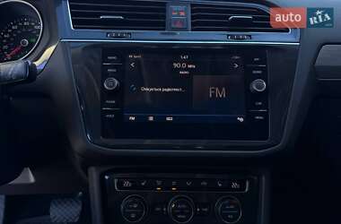 Внедорожник / Кроссовер Volkswagen Tiguan 2018 в 