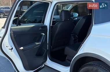 Внедорожник / Кроссовер Volkswagen Tiguan 2018 в 