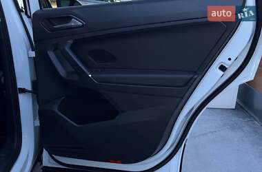 Внедорожник / Кроссовер Volkswagen Tiguan 2018 в 