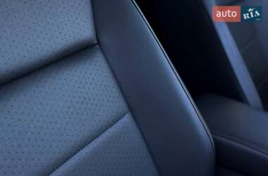 Внедорожник / Кроссовер Volkswagen Tiguan 2018 в 