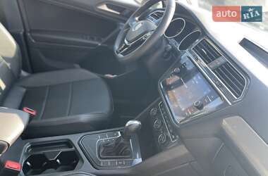 Внедорожник / Кроссовер Volkswagen Tiguan 2019 в 